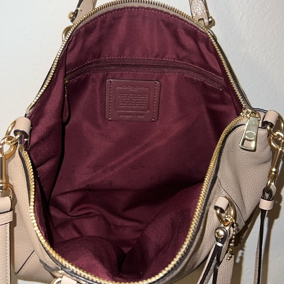 Coach medium peppled tan leather prairie satchel bag with gold accents - Picture 4 of 4